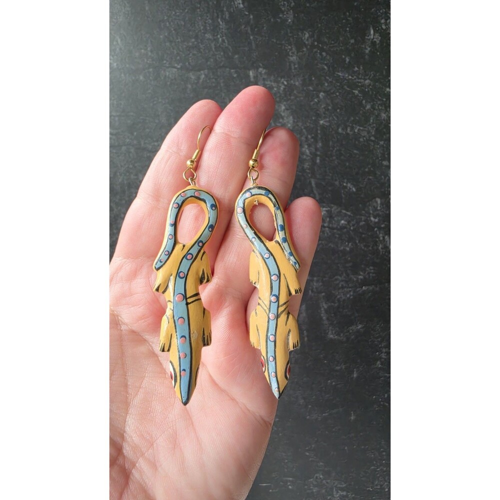 Salamander Handpainted Wooden Dangling Pierced Earrings Vintage Costume Jewelry